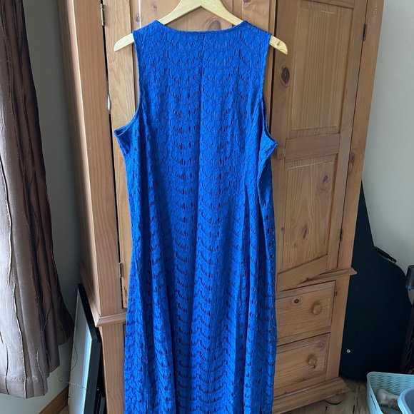 Isaac Mizrahi Lace Maxi Dress with Scallop Hem 1X - Picture 4 of 8